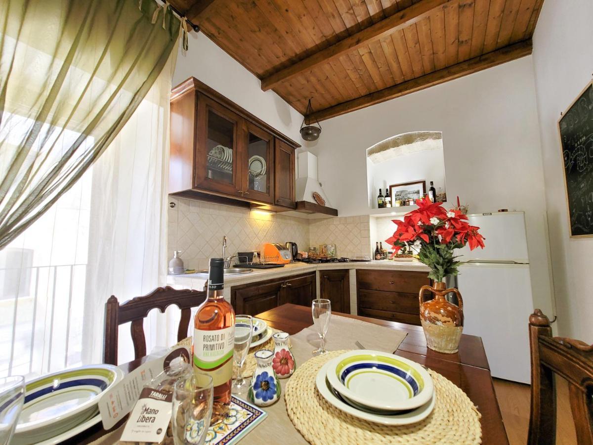 فيلا Tatiana - Historic House #Domusitaliane باري المظهر الخارجي الصورة